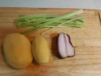 ドライフライドポテトキューブを作る手順：1