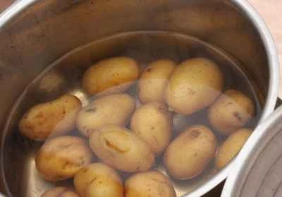 エアフライヤーベビーポテトレシピの手順：2