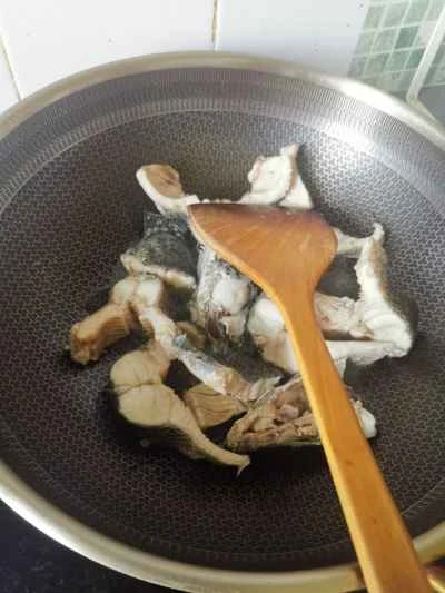 黒鯉の煮込みレシピ手順：4