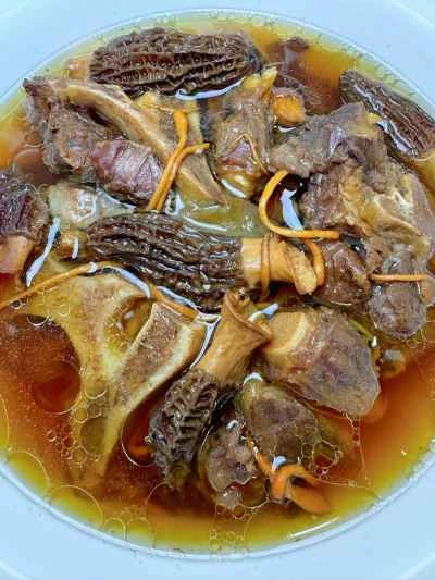 きのこと牛テールのスープのレシピ