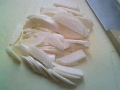 黒キクラゲとソーセージの炒め物の作り方：3