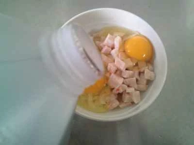 ロブスター風味のボール、タラソーセージ、スクランブルエッグの作り方：5