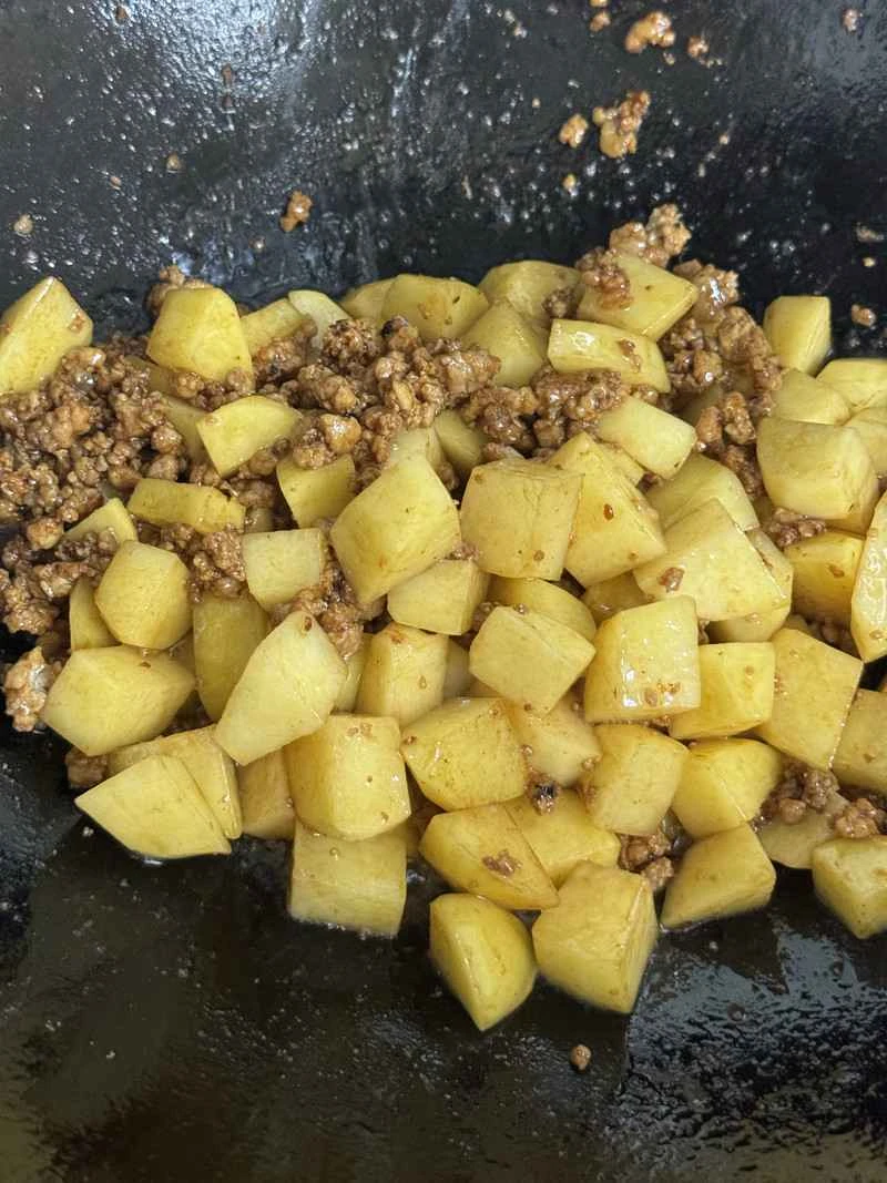 じゃがいも、ひき肉、春雨の煮込みの作り方：7