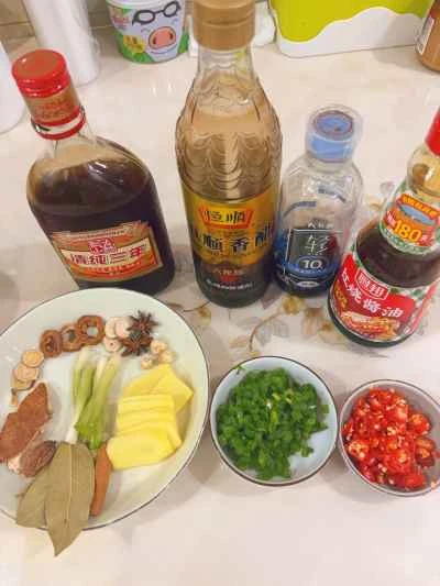 蜂蜜でコーティングしたヤマモモ豚足の作り方：5