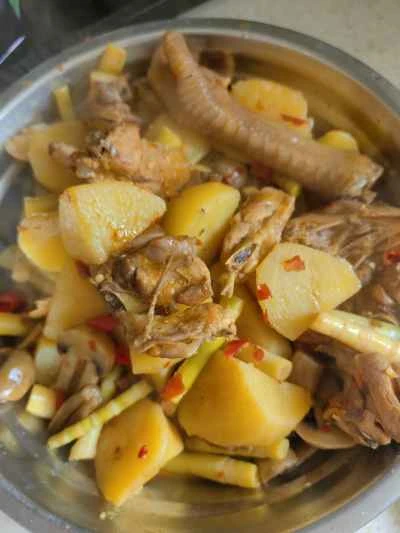 鶏肉とジャガイモの煮込みのレシピ