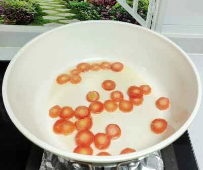 ニンジンとキャベツの炒め物の作り方：3