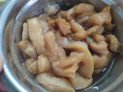 キクラゲと木綿豆腐を使った鶏胸肉の煮込みの作り方：4
