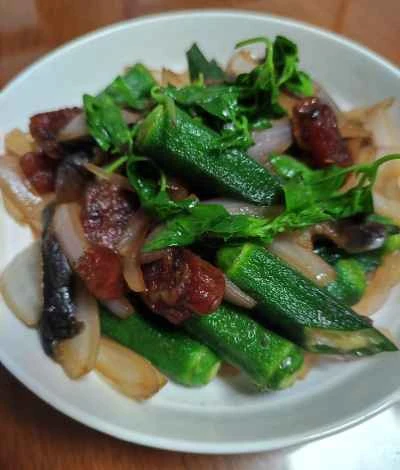 ナス、オクラ、玉ねぎの炒め物の作り方：9