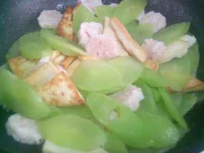 レタスと豆腐入りロブスターテールボール炒めの作り方：13