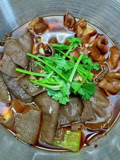 豚の腸と胃袋の煮込みのレシピ