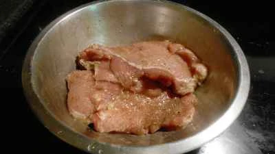 玉ねぎポークチョップの作り方：2