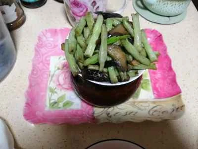 白インゲン豆とナスの炒め物のレシピ