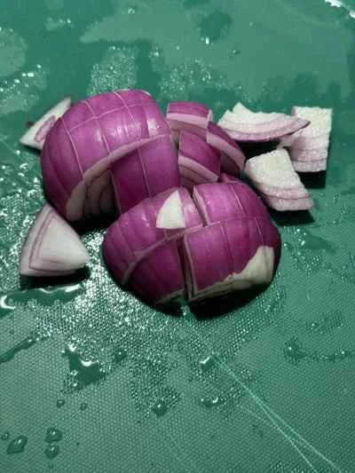 ニンニク風味の豚肉の角切りを作る手順：8