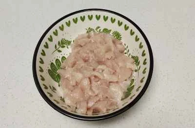 手作りチキンミートボールの作り方：1