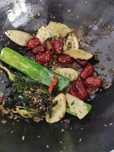 ラムの背骨の鍋の作り方：4