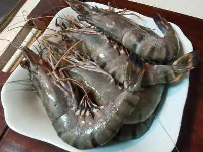 ニンニクブラックタイガーシュリンプの作り方：1