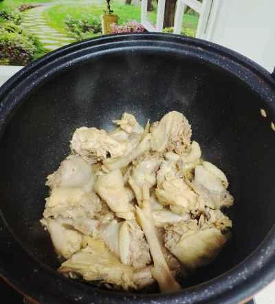 栗と鶏肉と野菜のシチューのレシピ手順：1