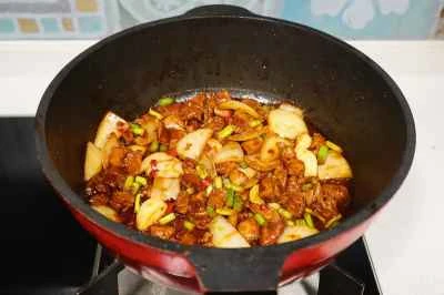 鶏肉の角切り炒めの作り方：6