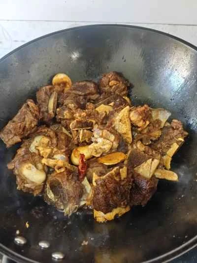 牛ショートリブの煮込みレシピ手順：5