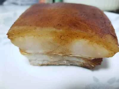 大晦日のディナーに欠かせない一品：電気グリドルで作る、塩漬けカラシナ入り豚肉の煮込み - ステップ1