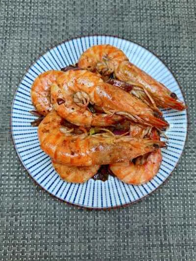 バターで揚げたエビの作り方:9