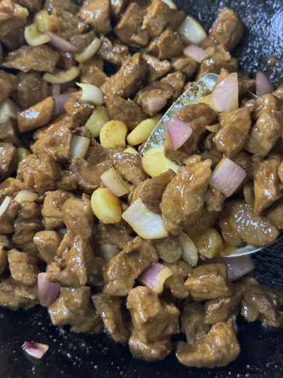 ニンニク風味の豚肉の角切りの作り方：15