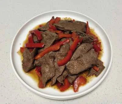 豚レバーと赤ピーマンの炒め物のレシピ