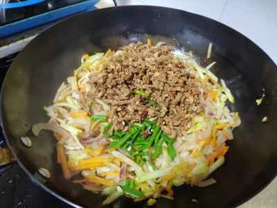 牛肉と野菜の炒め物の作り方：8