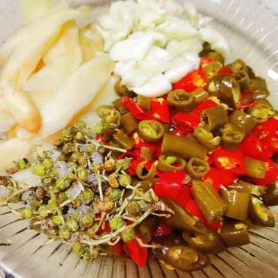 ピクルスにしたピーマンの胃袋と牛の胃袋を作る手順：3