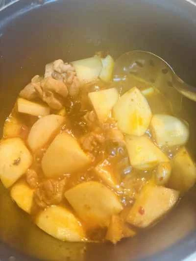 タロイモと鶏肉のシチューの作り方：8