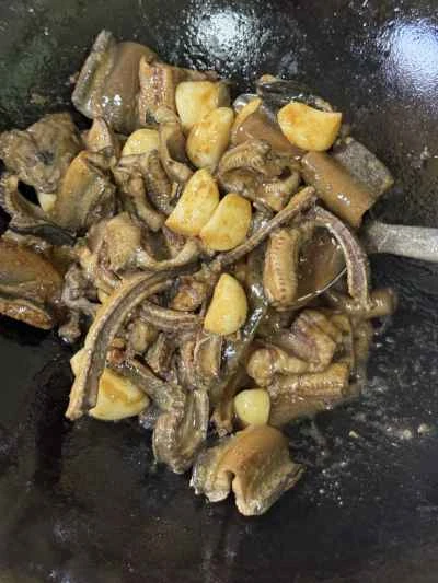 ニンニク入り鰻炒めの作り方：9