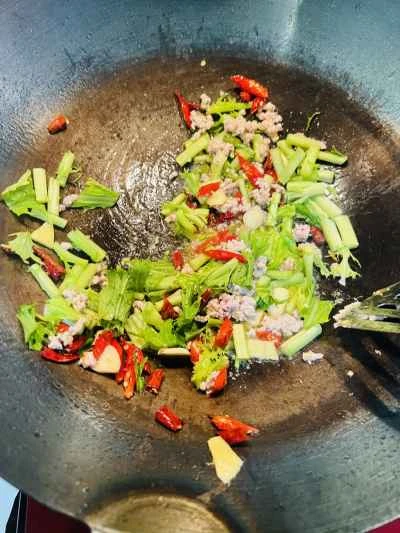 豆腐と高菜の漬物炒めの作り方：3