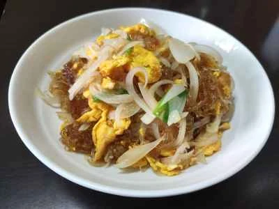 タロイモと春雨の卵と玉ねぎ炒めの作り方：7