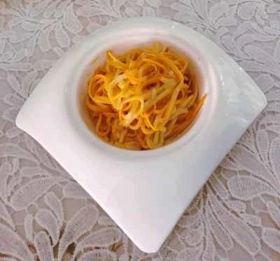 バナナとズッキーニの細切り炒めのレシピ