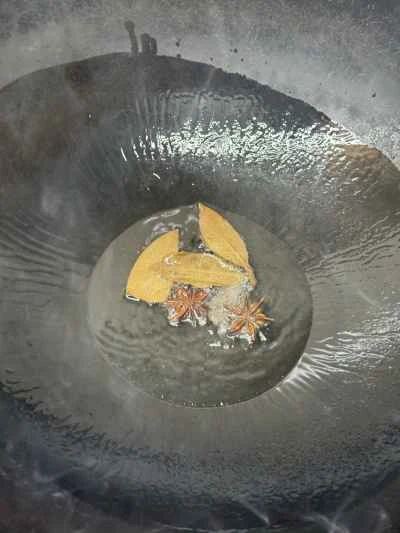 牛テールとジャガイモの煮込みの作り方：3