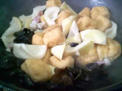 黒キクラゲ、塩豚、タケノコ、揚げ豆腐を使った煮豆腐の作り方：9