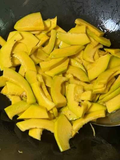 ひき肉入りかぼちゃ炒めの作り方：4