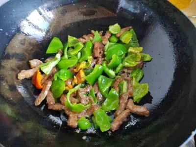 牛肉とピーマンの炒め物の作り方：4