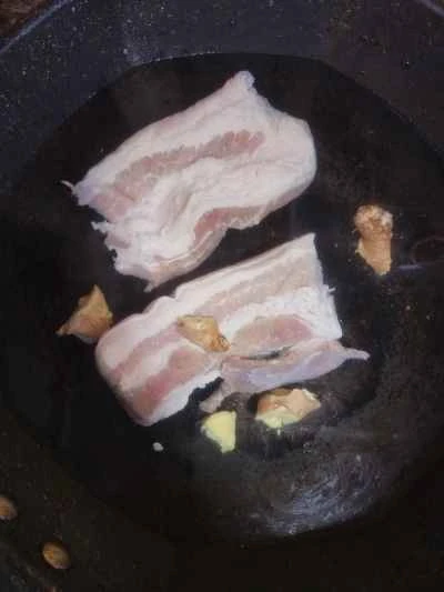 伝統的な中華風豚肉の煮込みレシピ手順：1