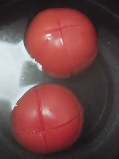 トマト入りスクランブルエッグの作り方：3