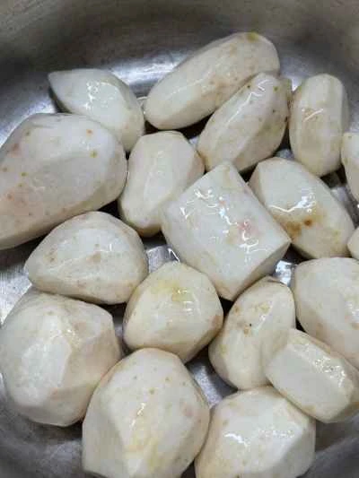 タロイモと鶏足のシチューの作り方：9