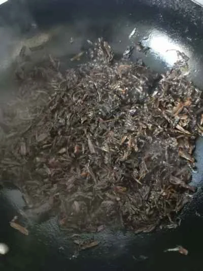 大晦日のディナーに欠かせない一品：電気グリドルで作る、塩漬けカラシナ入り豚肉の煮込み - ステップ6