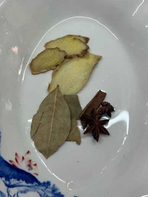 トマトと卵入り牛ブリスケットの煮込みの作り方：3