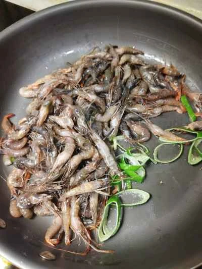小川エビの炒め方:3
