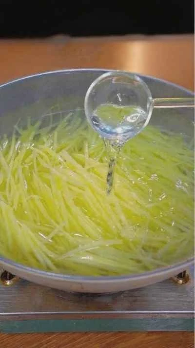 ホット＆サワーシュレッドポテトの作り方：4