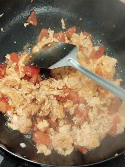 トマト入りスクランブルエッグの作り方：15