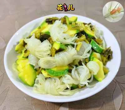 ズッキーニと漬物、こんにゃくの炒め物のレシピ