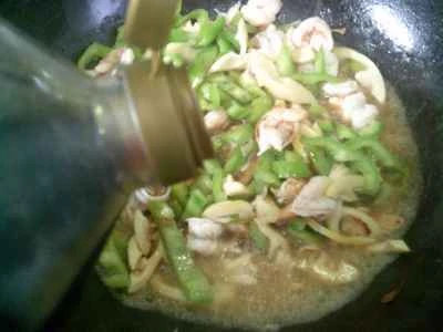 エビとたけのことピーマンの炒め物の作り方：9