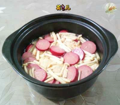 シーフードマッシュルーム、レッドソーセージ、豆腐のシチューのレシピ