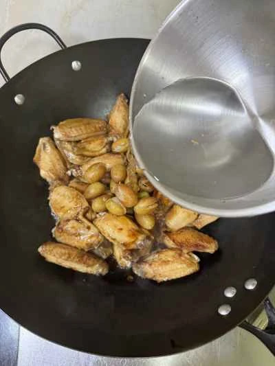 黄色い皮のチキンウィングを作る手順：10